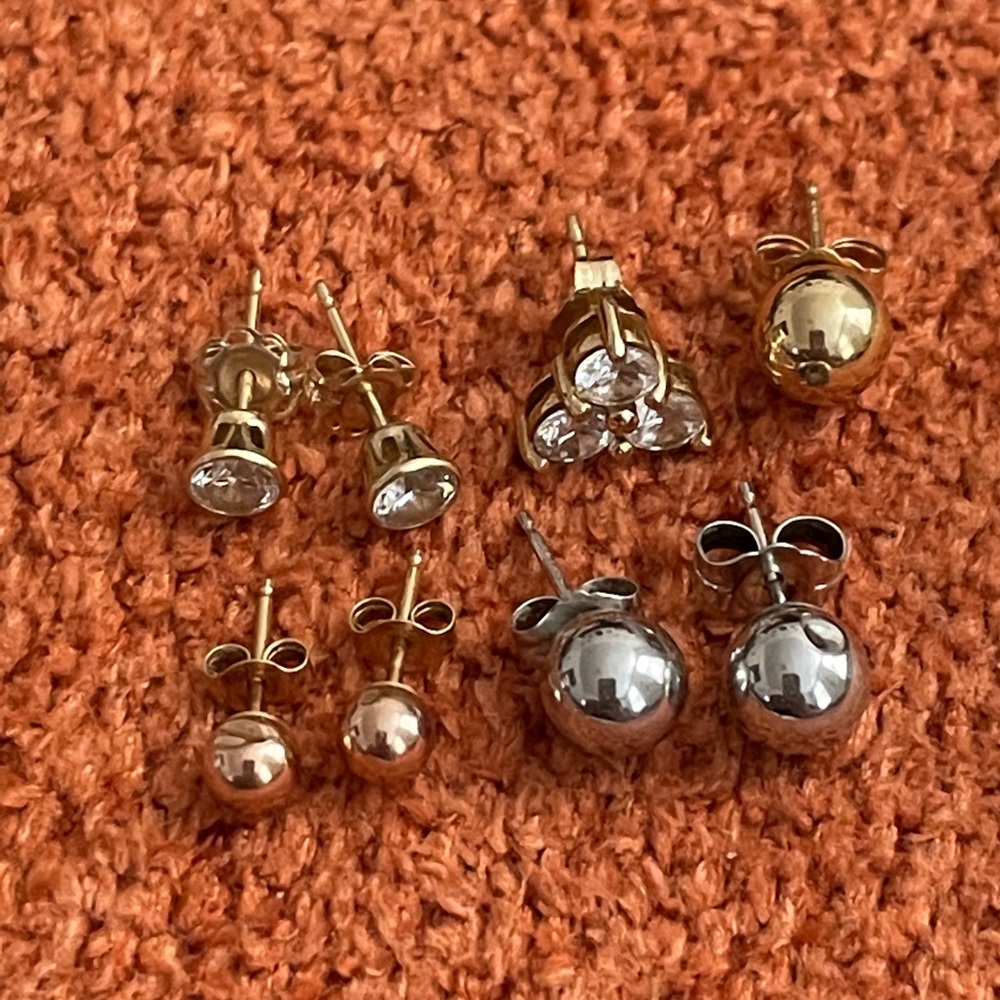LOT OF 14K GOLD STUD AND BALL EARRINGS